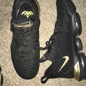 Nike LeBron 15 GS ‘Black Gum’